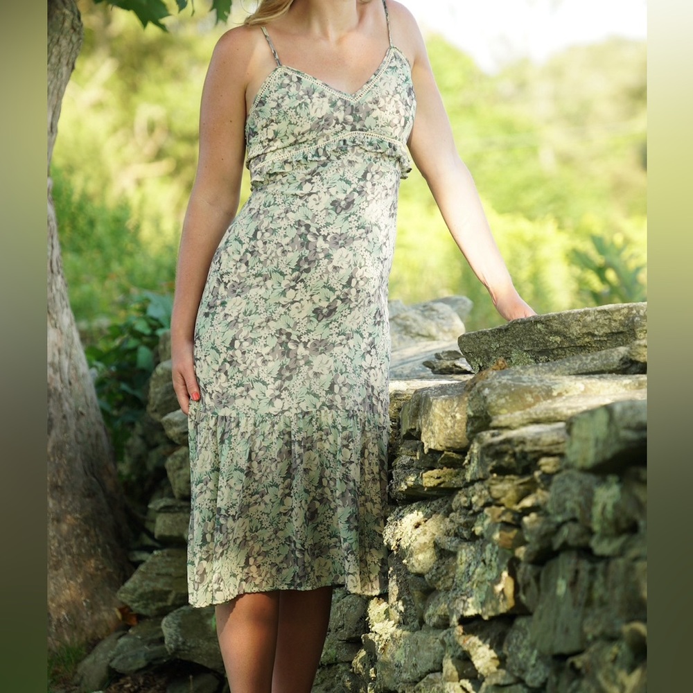 Lush size M green floral dress with purple accents